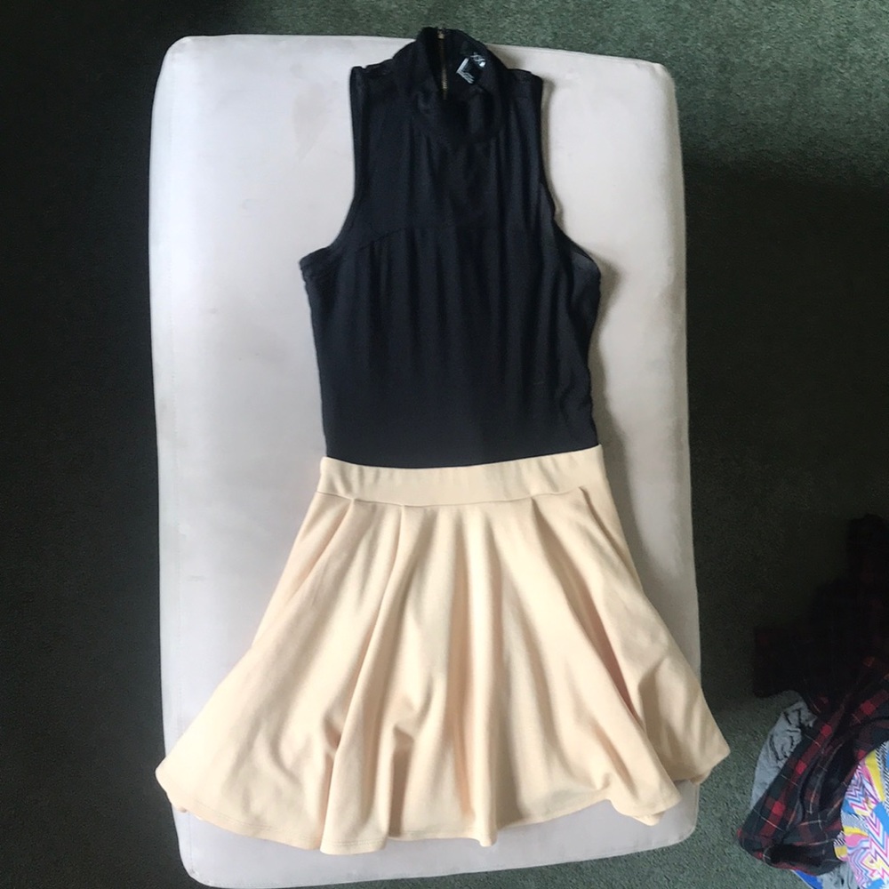 XXI (F21) High neck dress black and cream